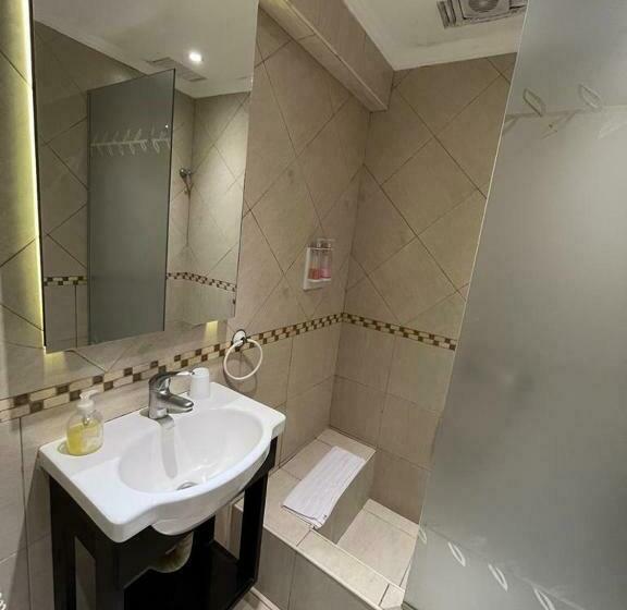 标准间, Boutique Calash