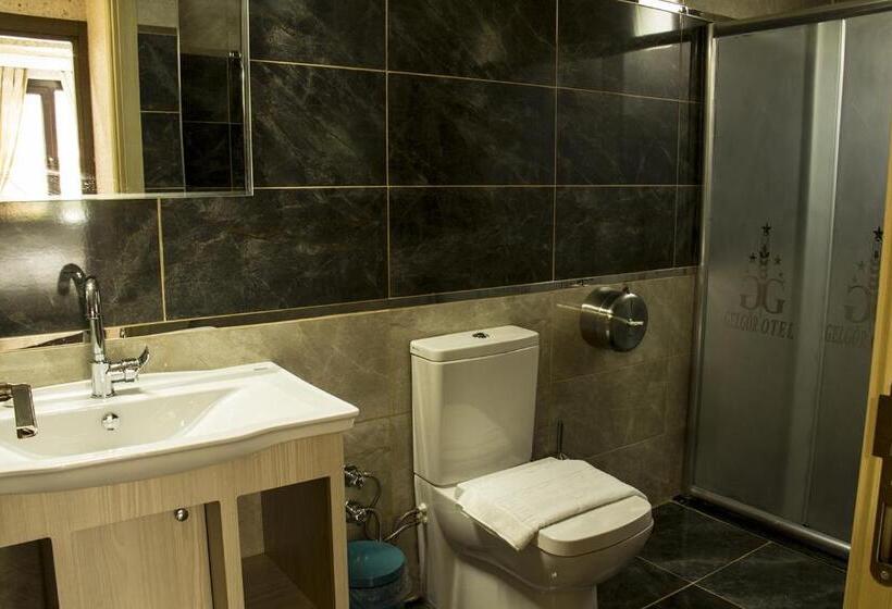 غرفة إدارية ثلاثية, Gelgor