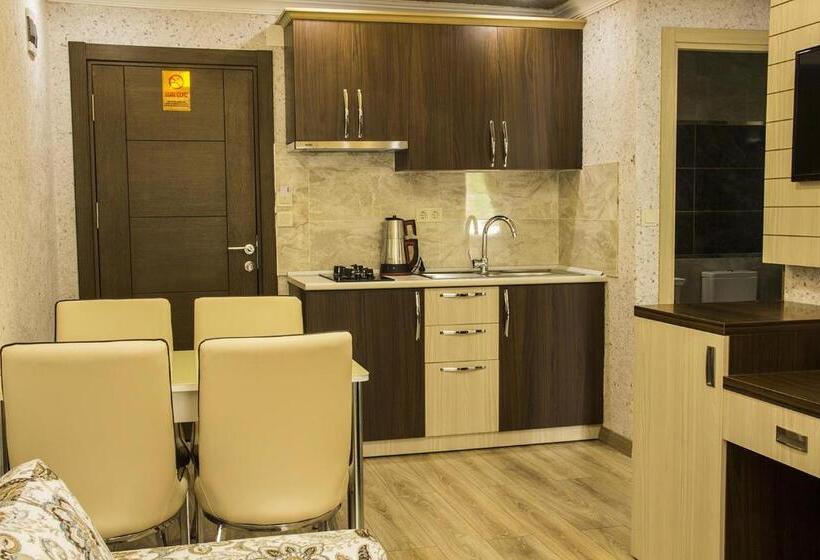 شقة غرفة واحدة, Gelgor