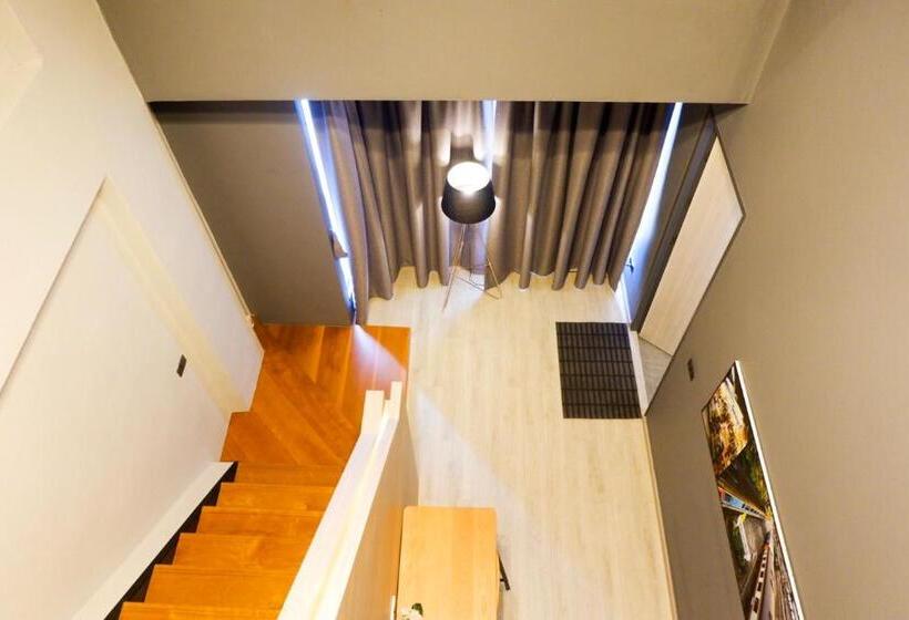 اتاق دوبلکس, Hatyai Signature