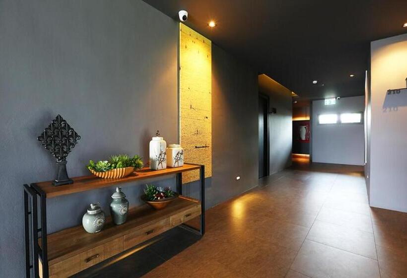 اتاق دوبلکس, Hatyai Signature