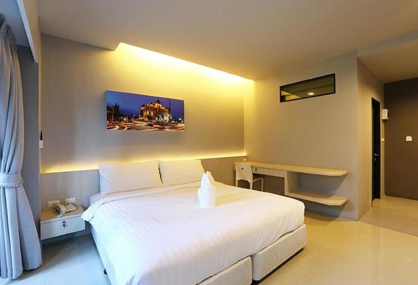 اتاق اکونومی, Hatyai Signature