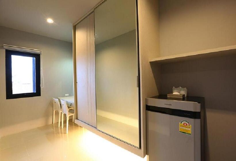 استودیو استاندارد با بالکن, Hatyai Signature