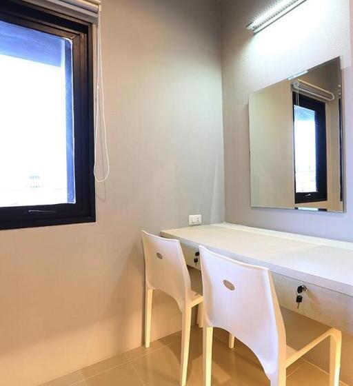 استودیو استاندارد با بالکن, Hatyai Signature