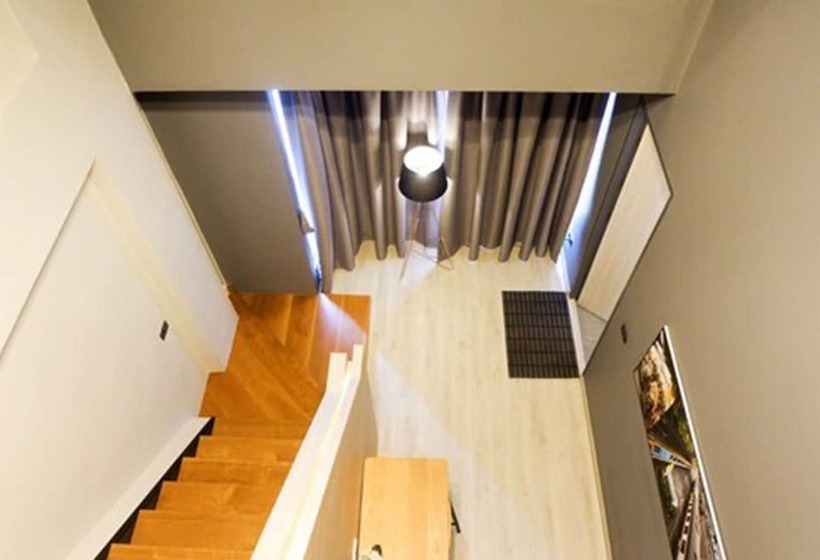 اتاق دوبلکس, Hatyai Signature