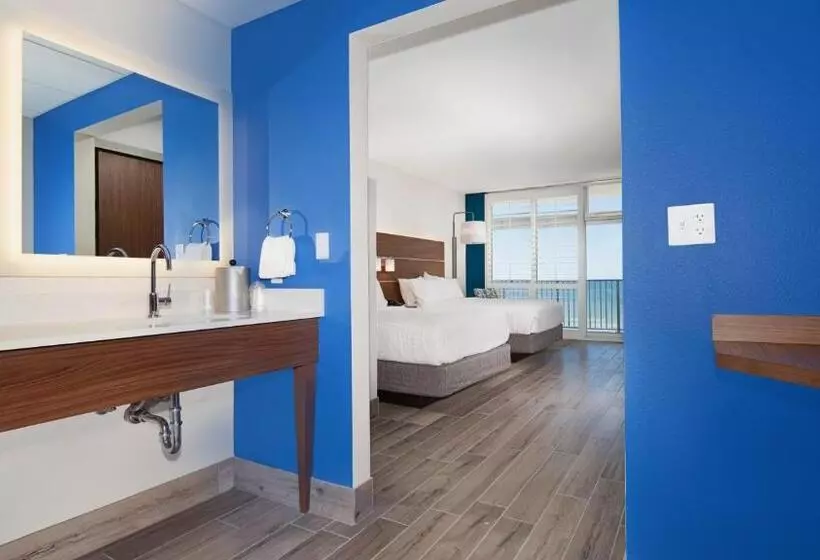 اتاق استاندارد با تخت دو نفره بزرگ, Holiday Inn Express & Suites Panama City Beach Beachfront, An Ihg