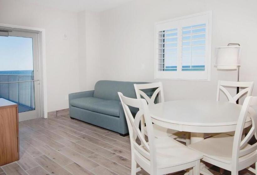 Люкс с Балконом, Holiday Inn Express & Suites Panama City Beach Beachfront, An Ihg