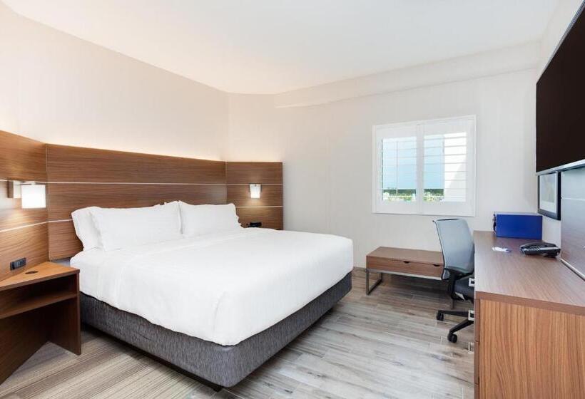 장애인을 위한 킹사이즈 침대 스탠다드 룸, Holiday Inn Express & Suites Panama City Beach Beachfront, An Ihg