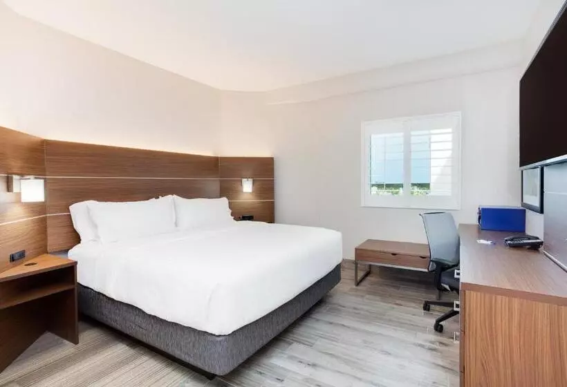 اتاق استاندارد با تخت بزرگ برای معلولان, Holiday Inn Express & Suites Panama City Beach Beachfront, An Ihg