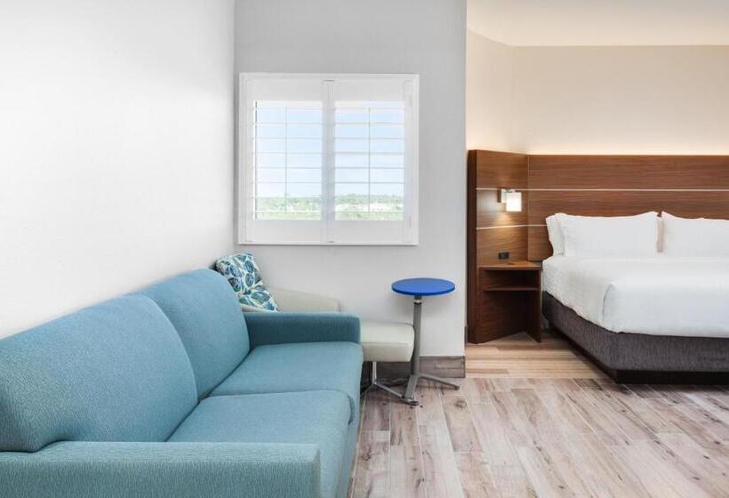 Номер Стандарт Кровать Кинг Адаптированный для Инвалидов, Holiday Inn Express & Suites Panama City Beach Beachfront, An Ihg