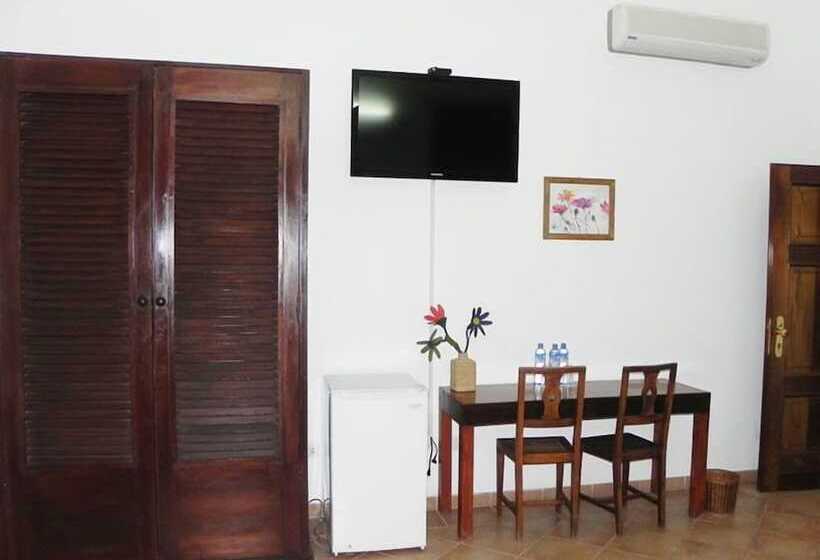 اتاق استاندارد سه نفره, Nuevo Cantalloc