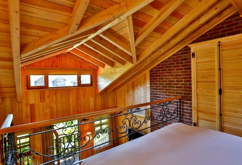 بانگلوی سوپریور, Tranquilla River Lodge   Adults Only