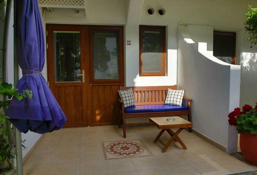 Standard Room, Uzhan Beach