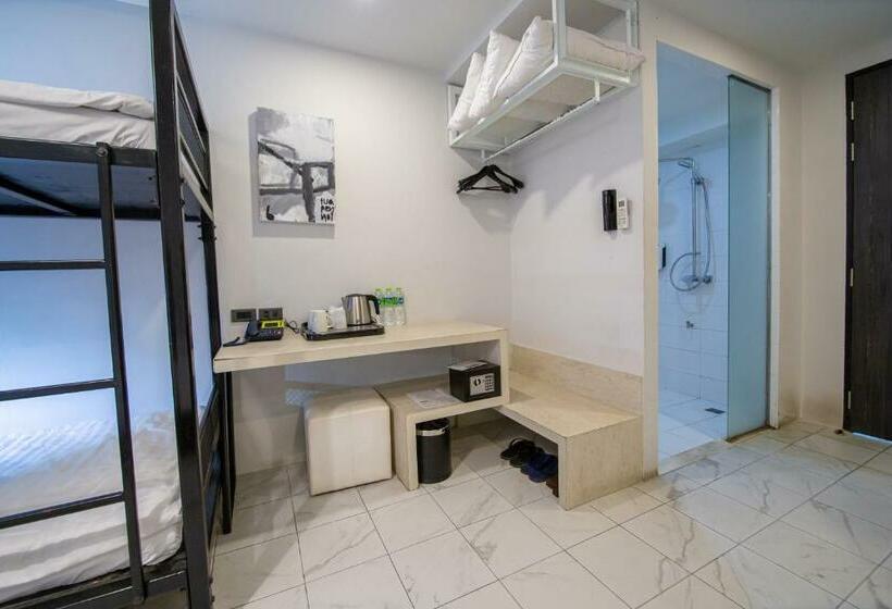 标准三人间, We Terminal