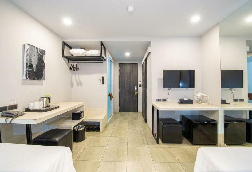 标准三人间, We Terminal