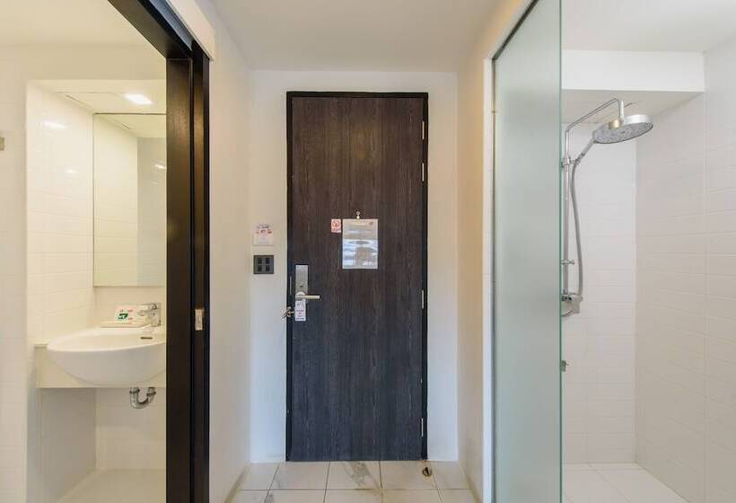 标准三人间, We Terminal