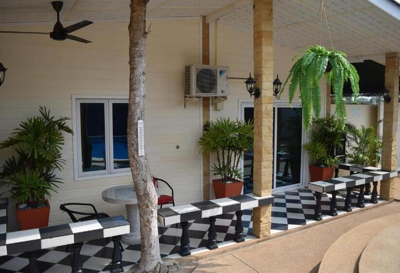 اتاق خانوادگی, Mangoes Pattaya