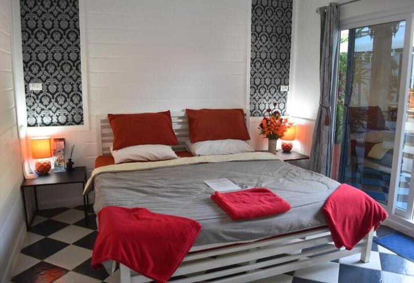 اتاق خانوادگی, Mangoes Pattaya