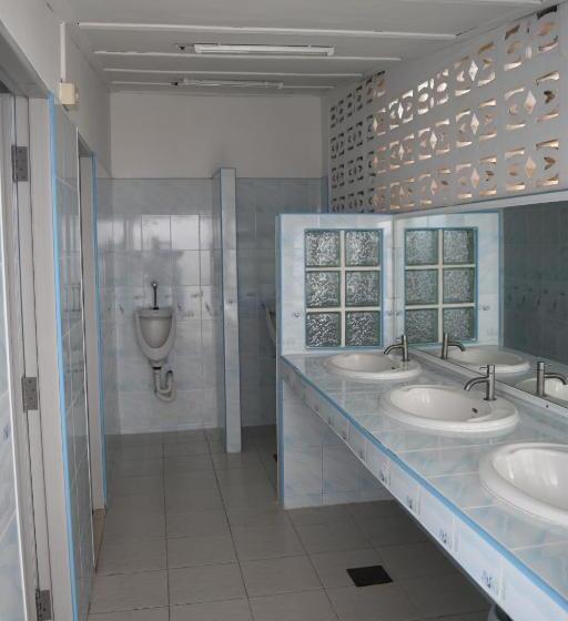 اتاق خانوادگی, Mangoes Pattaya