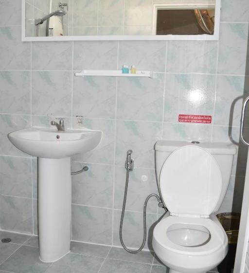 اتاق سوپریور خانوادگی, Mangoes Pattaya