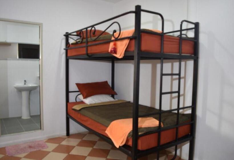 اتاق سوپریور خانوادگی, Mangoes Pattaya