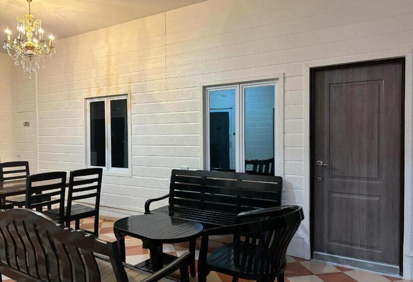 سوییت جونیور, Mangoes Pattaya