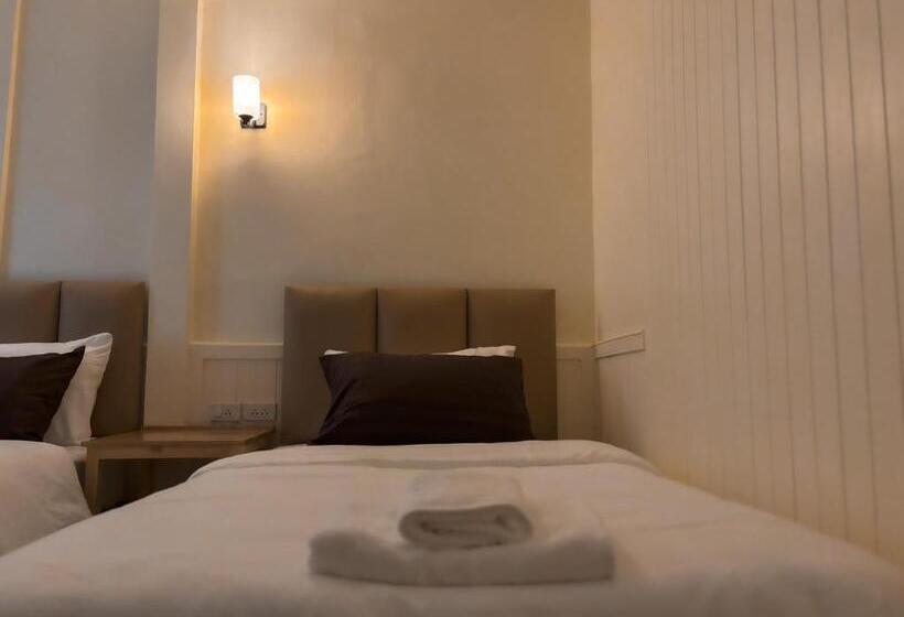 اتاق سوپریور خانوادگی, Mangoes Pattaya