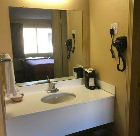 Номер Стандарт, Palace Motel Dequeen