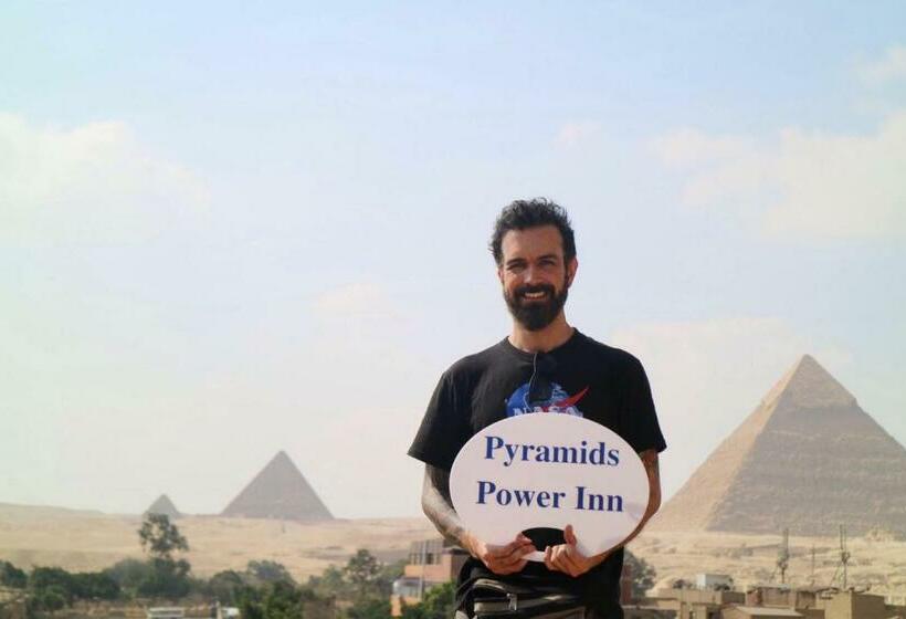 سوییت خانوادگی, Pyramids Power Inn