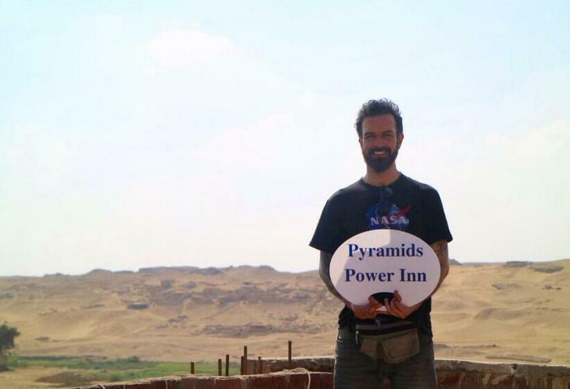 سوییت خانوادگی, Pyramids Power Inn