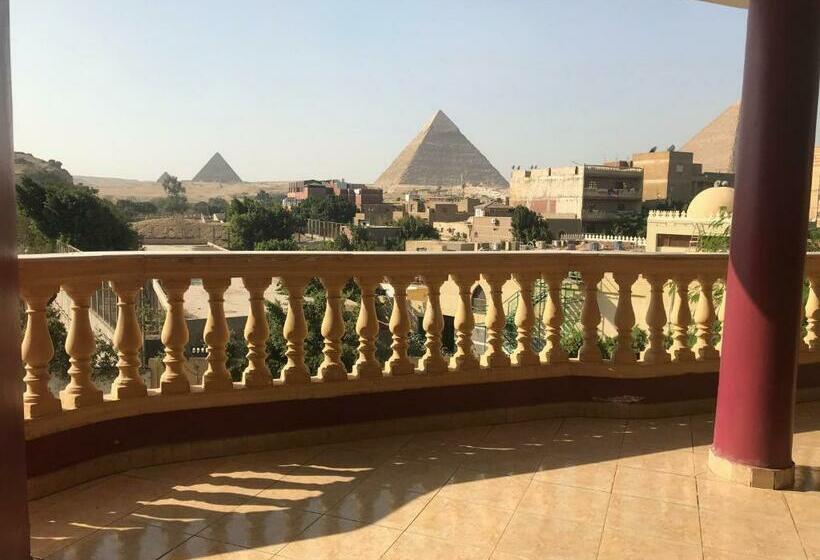 سوییت خانوادگی, Pyramids Power Inn