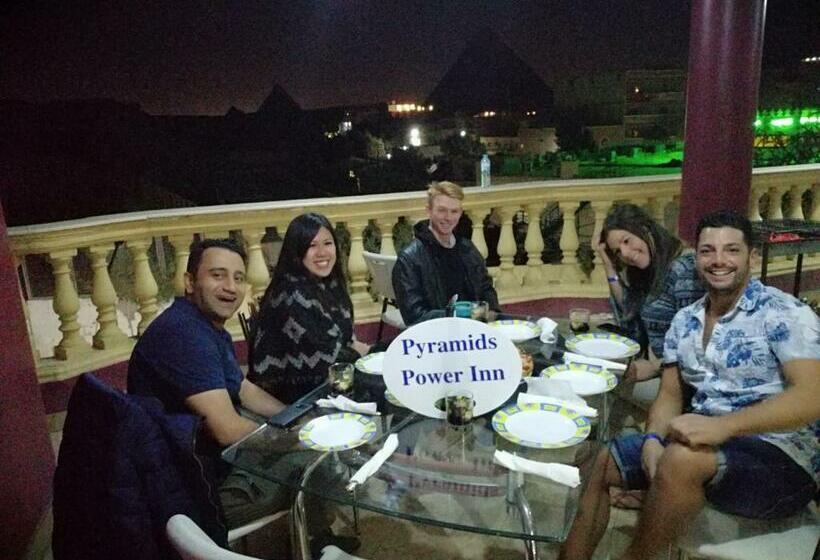 سوییت خانوادگی, Pyramids Power Inn