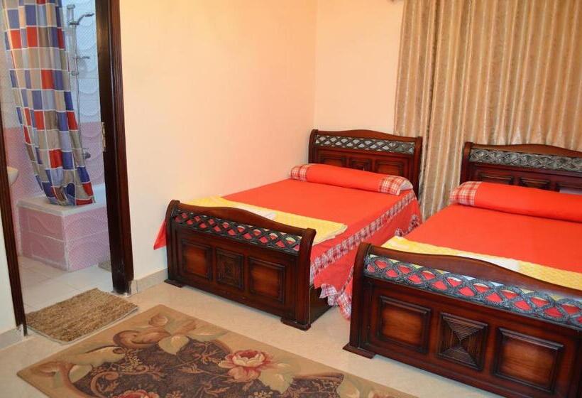 اتاق لوکس, Pyramids Power Inn