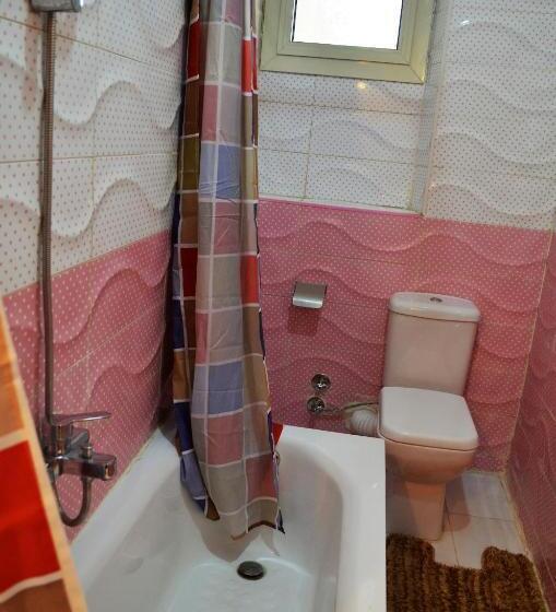 اتاق لوکس, Pyramids Power Inn