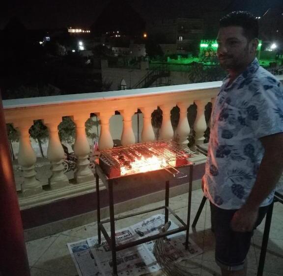 اتاق لوکس, Pyramids Power Inn