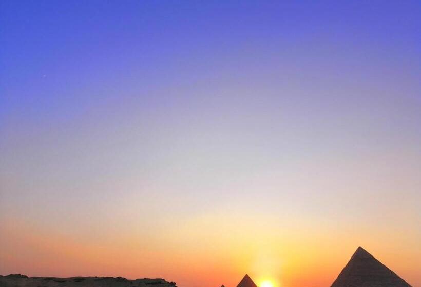 اتاق لوکس, Pyramids Power Inn