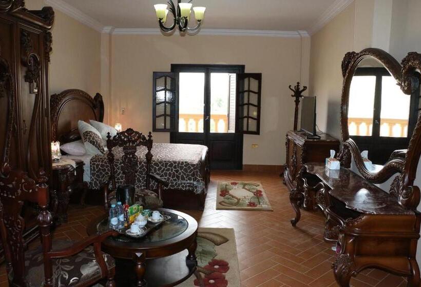 اتاق لوکس, Pyramids Power Inn