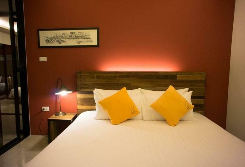 디럭스 룸, Amphawa Nanon Hotel & Spa