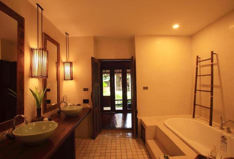 ２ベッドルームハウス, Azalea Village