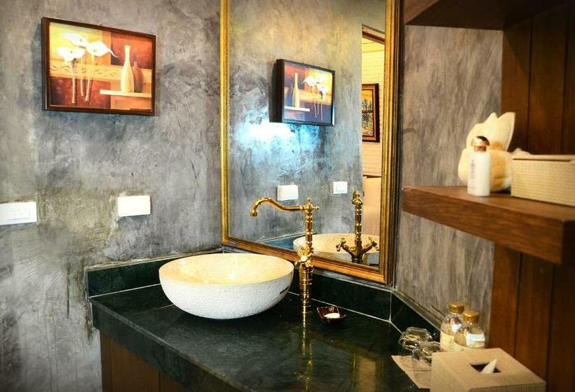 豪华房间, Chuchaiburi Sri Amphawa