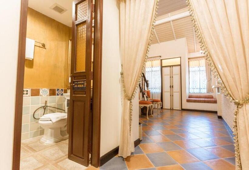 带阳台的豪华间, Chuchaiburi Sri Amphawa