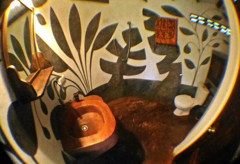 بنجلو قياسى مطلّ علي الحديقة, Flower Power Farm Village