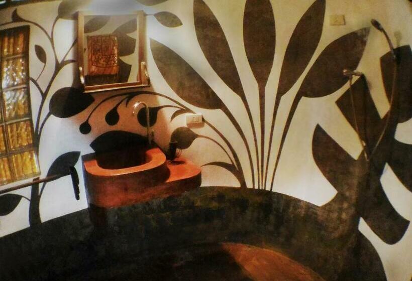 بنجلو قياسى مطلّ علي الحديقة, Flower Power Farm Village