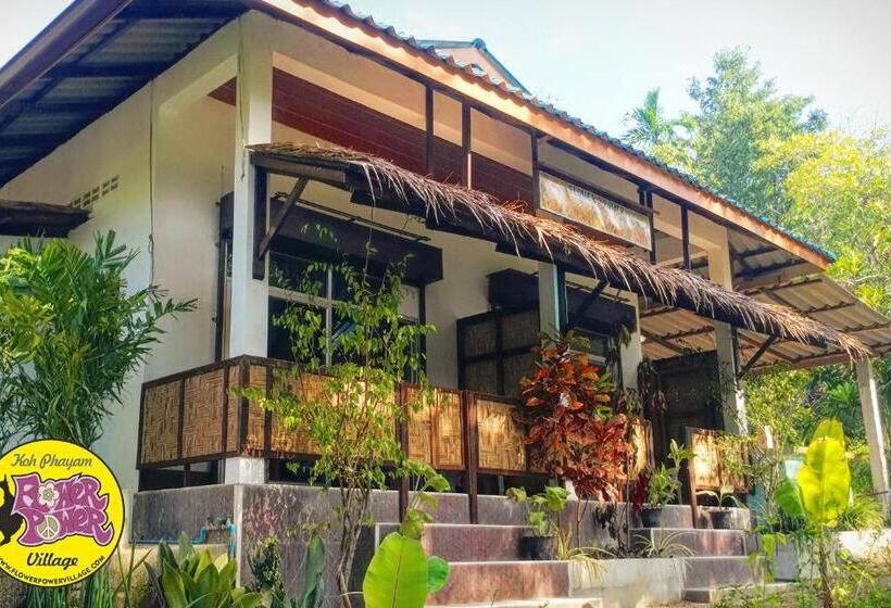 غرفة قياسية سرير كينج, Flower Power Farm Village