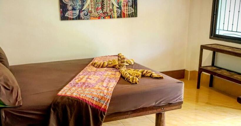 غرفة قياسية سرير مزدوج, Flower Power Farm Village