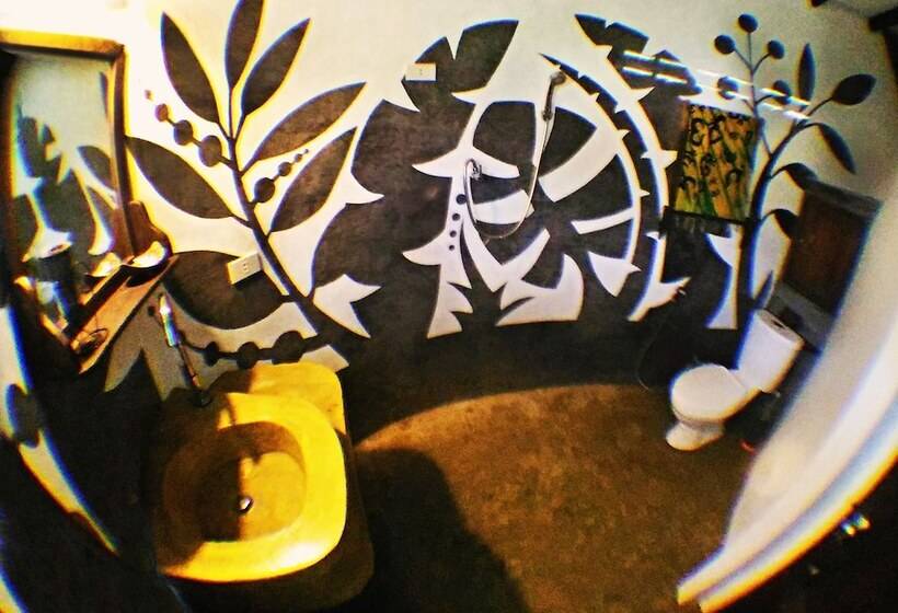 بنجلو قياسى مطلّ علي الحديقة, Flower Power Farm Village