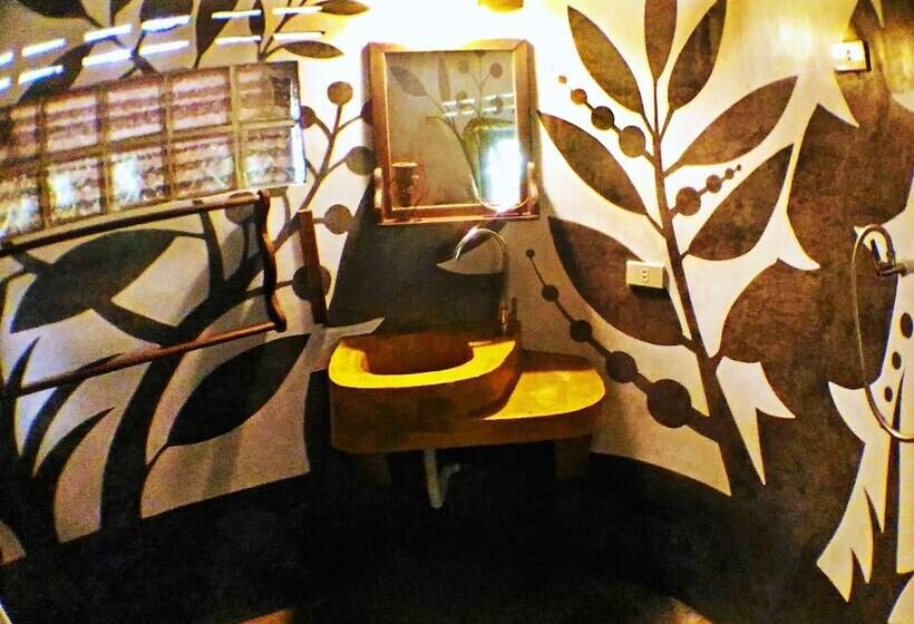 بنجلو قياسى مطلّ علي الحديقة, Flower Power Farm Village