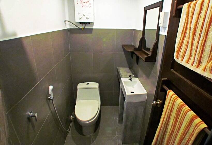 ‫فيلا غرفة نوم واحدة, Flower Power Farm Village