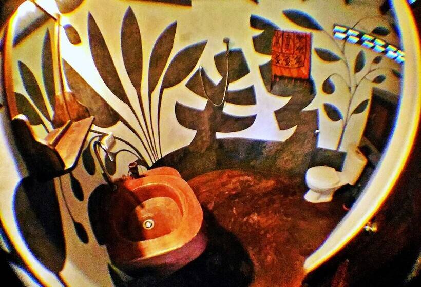 بنجلو بريميوم, Flower Power Farm Village