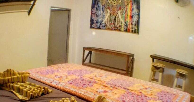 غرفة بريميوم, Flower Power Farm Village